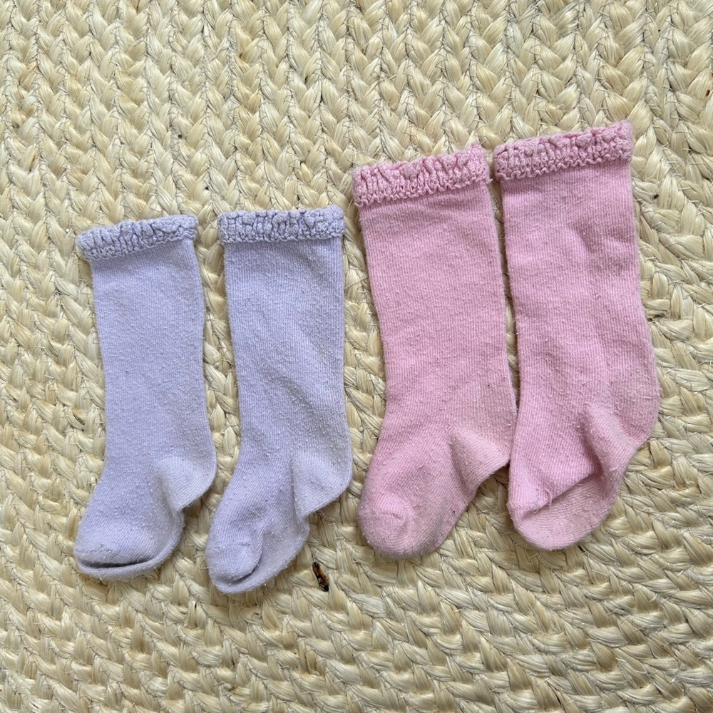 Little stocking co pink purple solid pastel knee high baby girl
Size 6-18